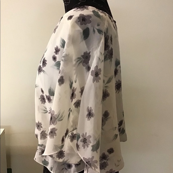 Floral flowing elastic waist blouse - Picture 4 of 6